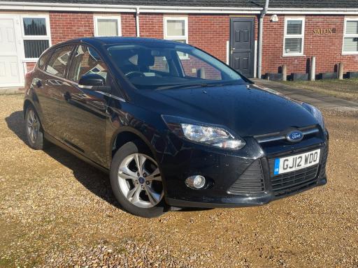 2012 FOCUS 1.6 ZETEC HATCHBACK PRICE 5,099 YEAR 2012 12 REG MILEAGE 37,749 ENGINE... photo