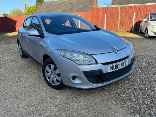 2010 2010 10 REG MILEAGE 73,335 ENGINE 1.6 PETROL COLOUR SILVER DOORS 5DRS BODY... photo